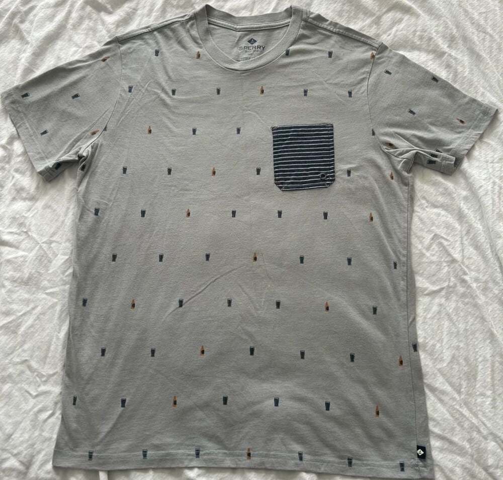 Sperry Men's Grey Short Sleeve T-Shirt with Pattern/Striped pocket